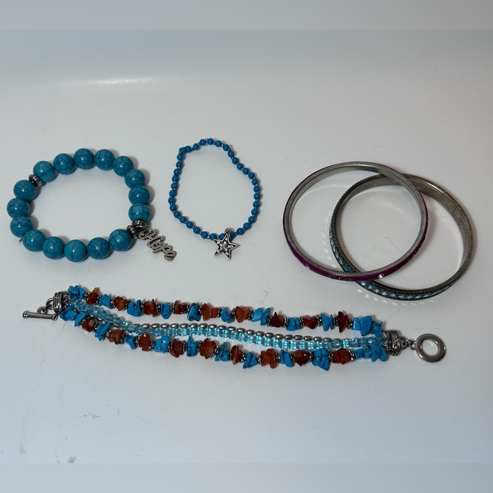 Lot Of Assorted Costume‎ Jewelry Bracelets Bangle, Hook with Loop and Stretch